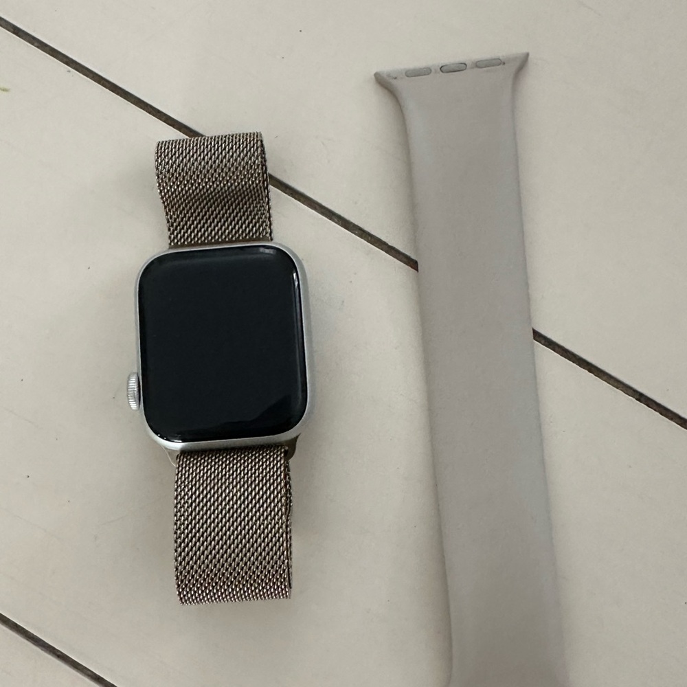 Set of 2 Apple Watch Bands (watch not included)